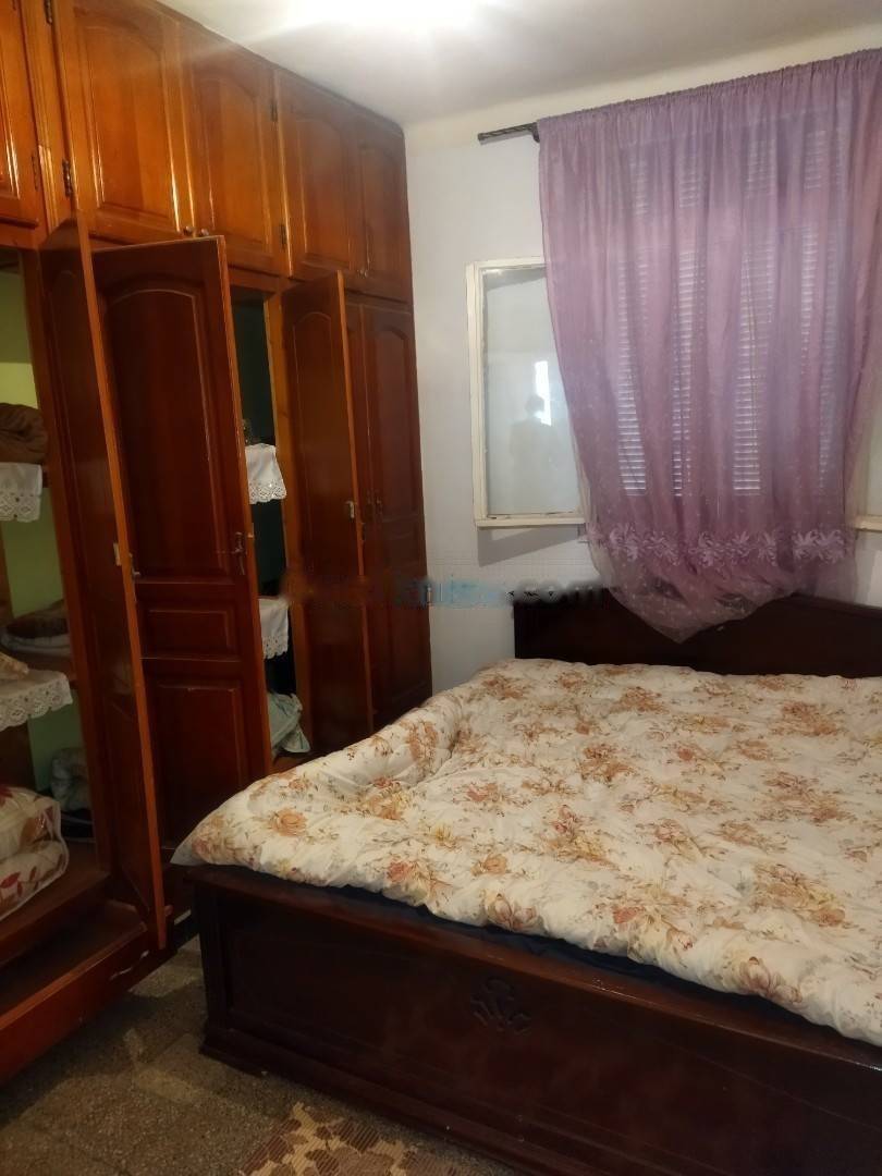 Location Niveau de villa F2 Djasr Kasentina