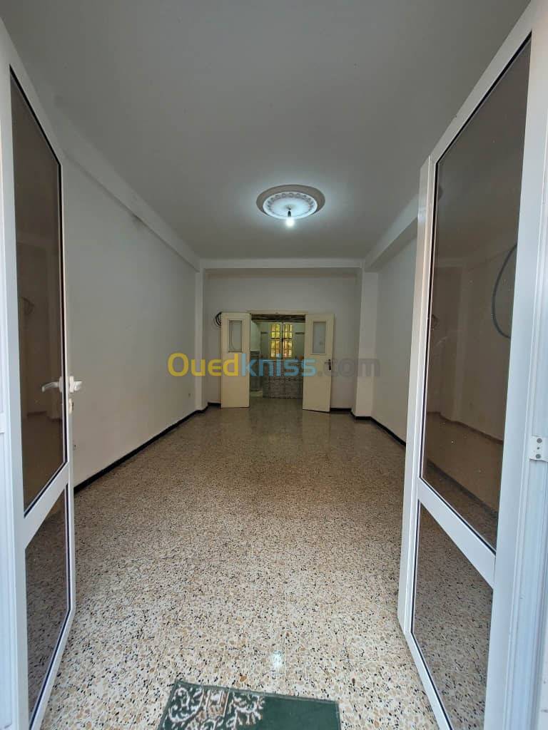 Location Appartement F3 Djasr Kasentina