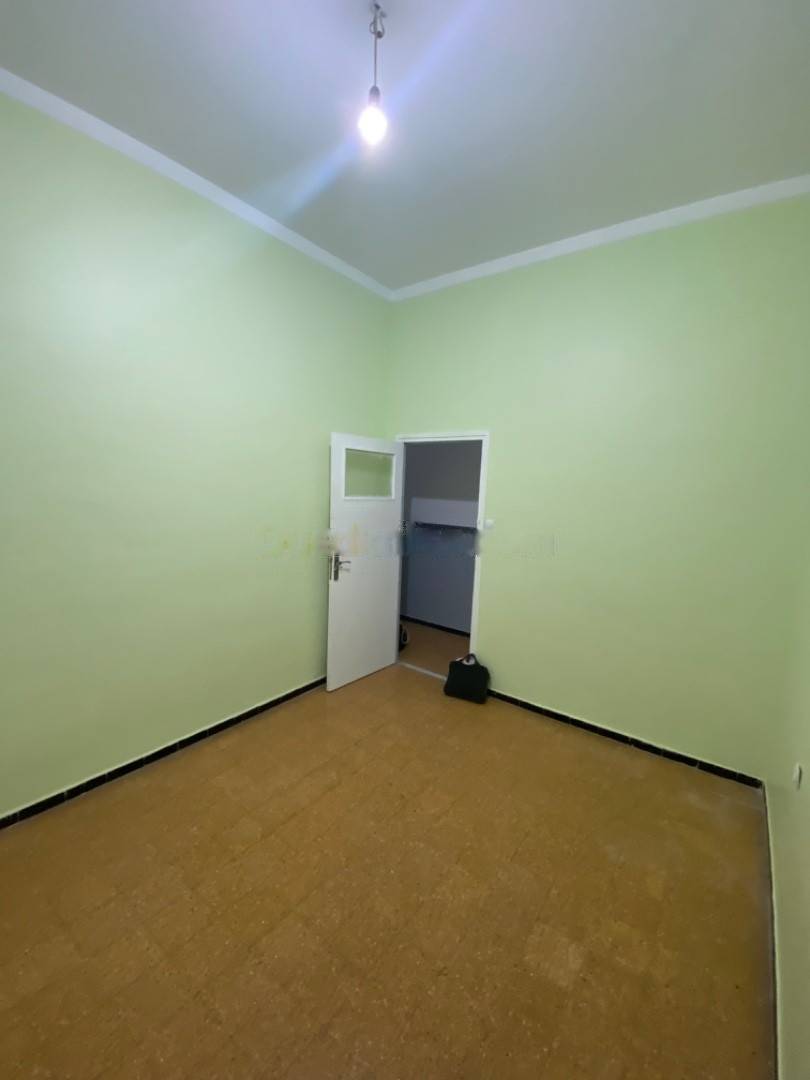 Location Appartement F3 Hussein Dey
