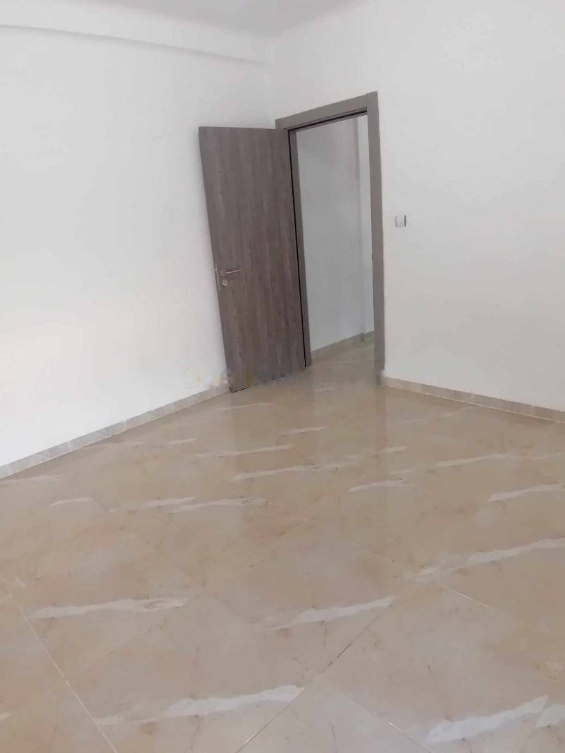 Location Appartement F4 Rahmania
