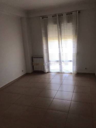 Location Appartement F4 Djasr Kasentina