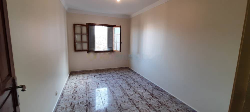 Location Appartement F5 Djasr Kasentina