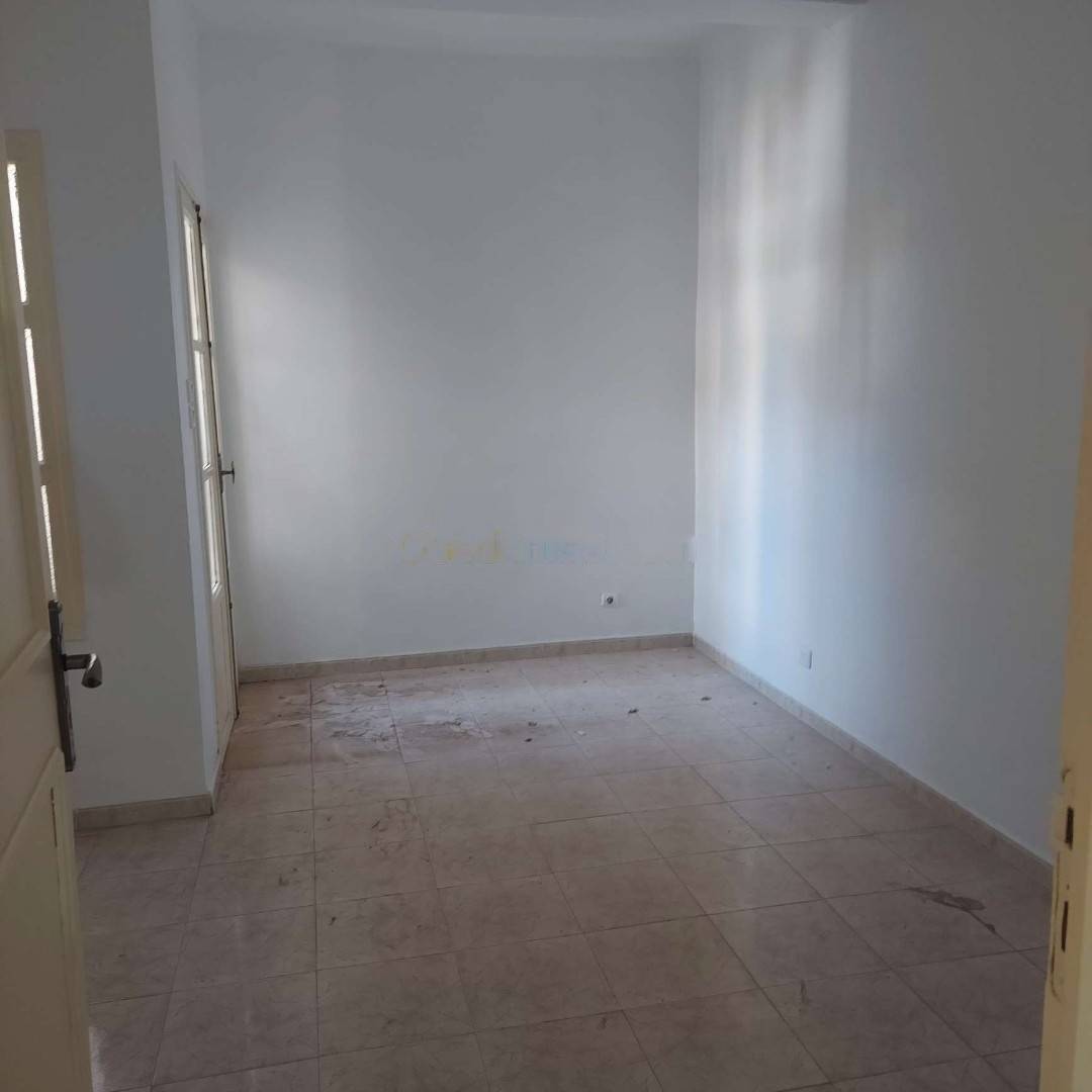 Location Appartement F3 Bab Ezzouar