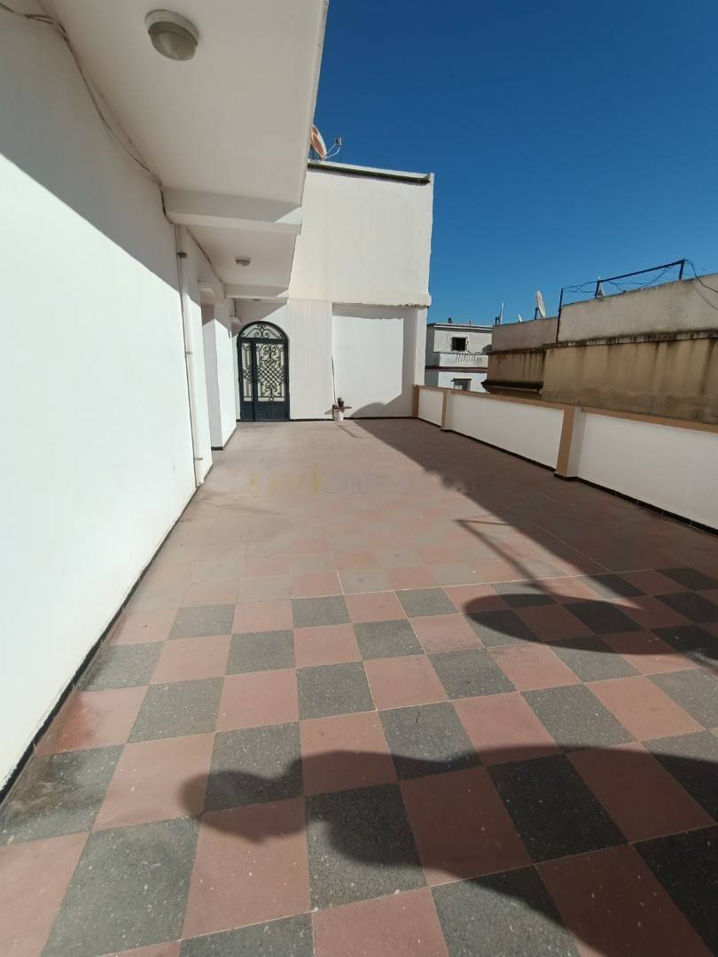 Location Niveau de villa F6 Birkhadem