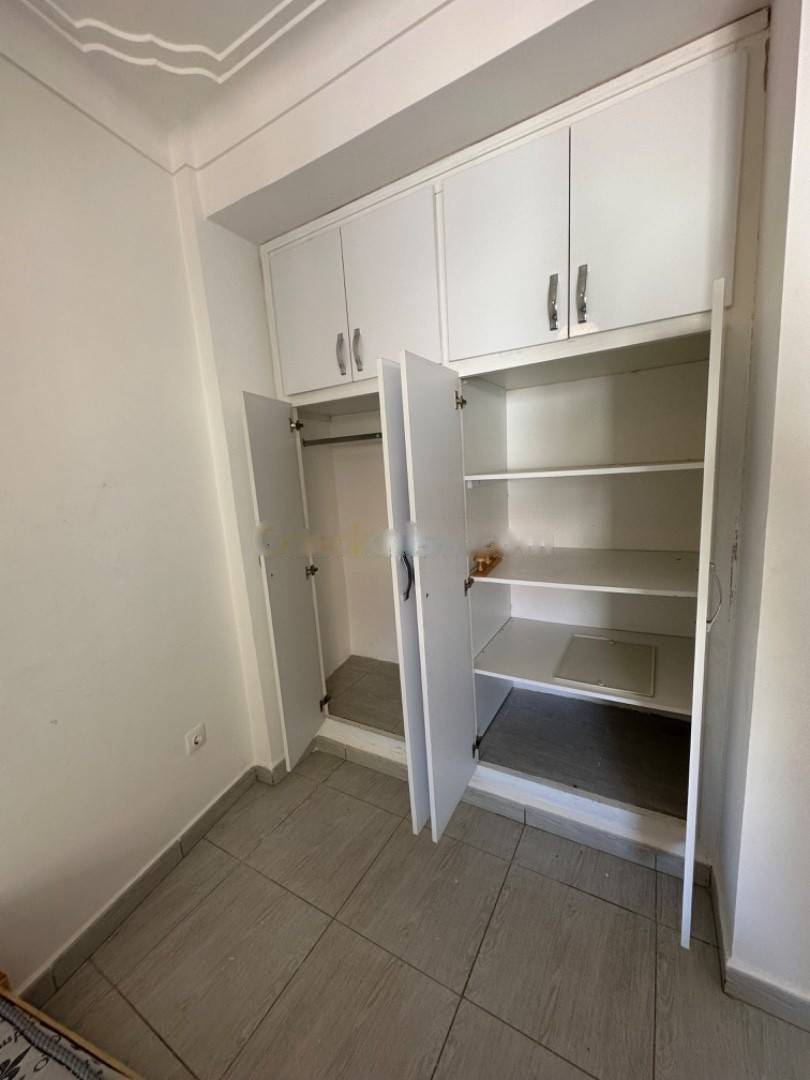 Location Appartement F4 Birkhadem