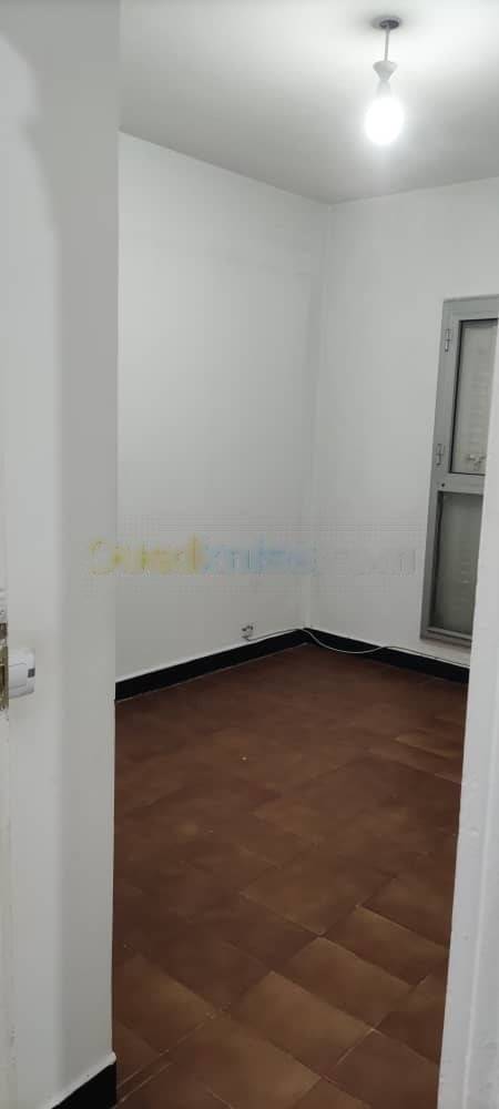 Location Appartement F4 Kouba