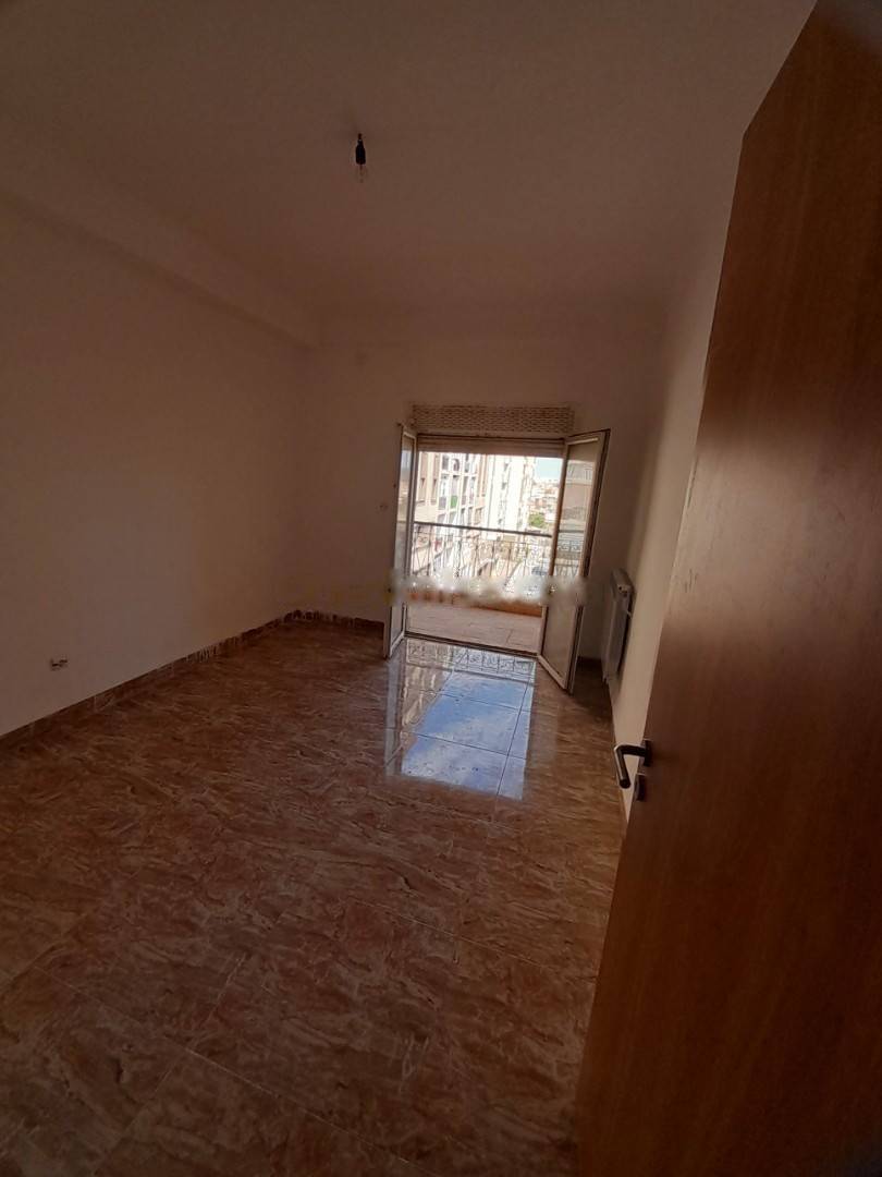 Location Appartement F5 Reghaia