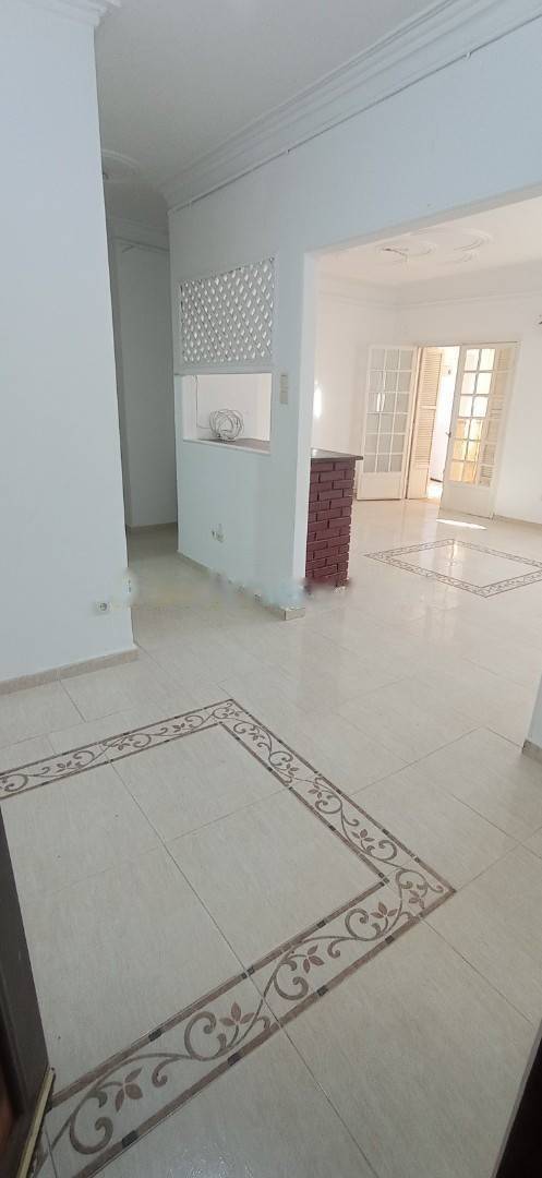 Location Appartement F4 El Achour