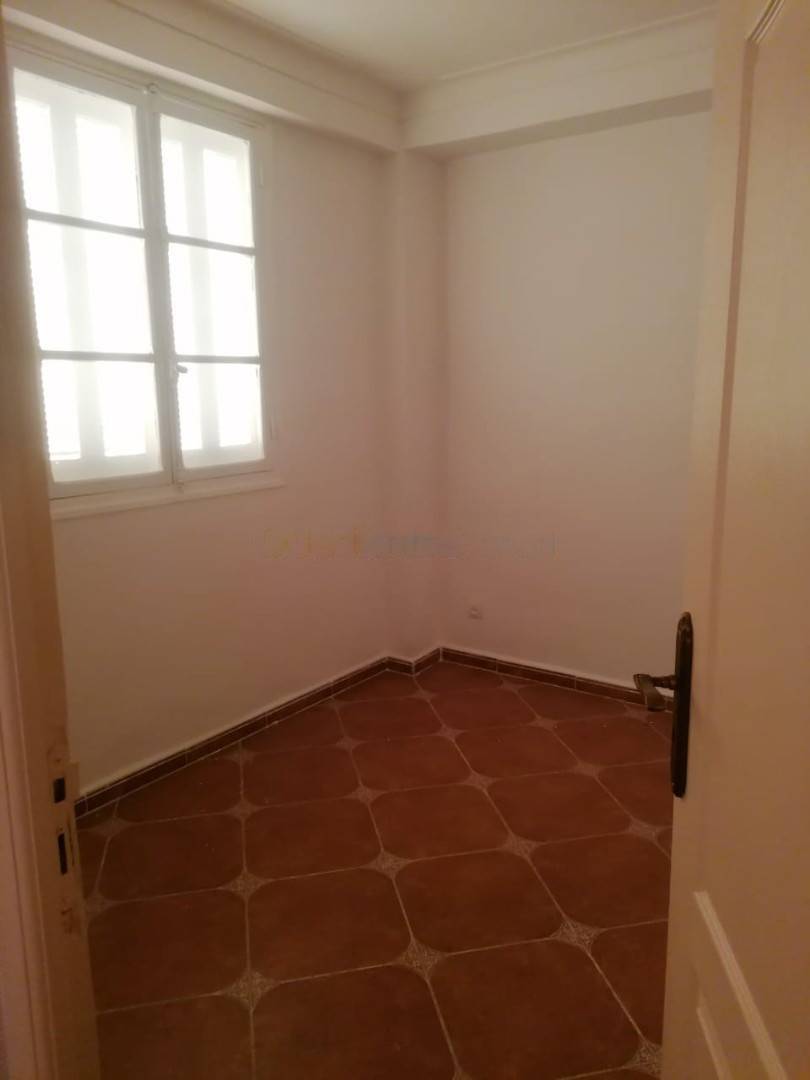 Location Appartement F4 Birkhadem