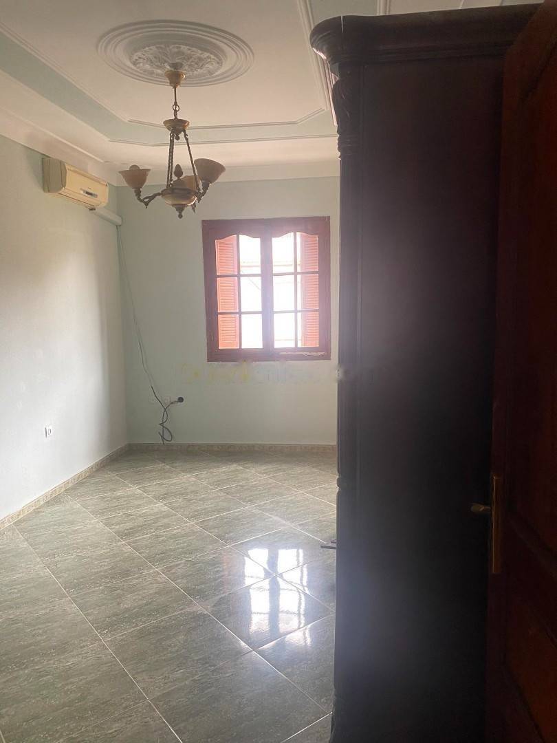 Location Niveau de villa F4 Baba Hassen