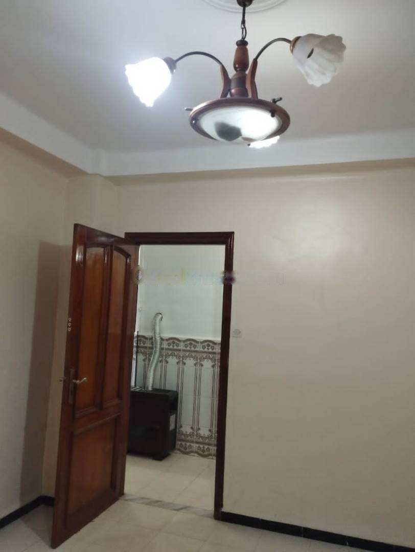 Location Appartement F3 Djasr Kasentina