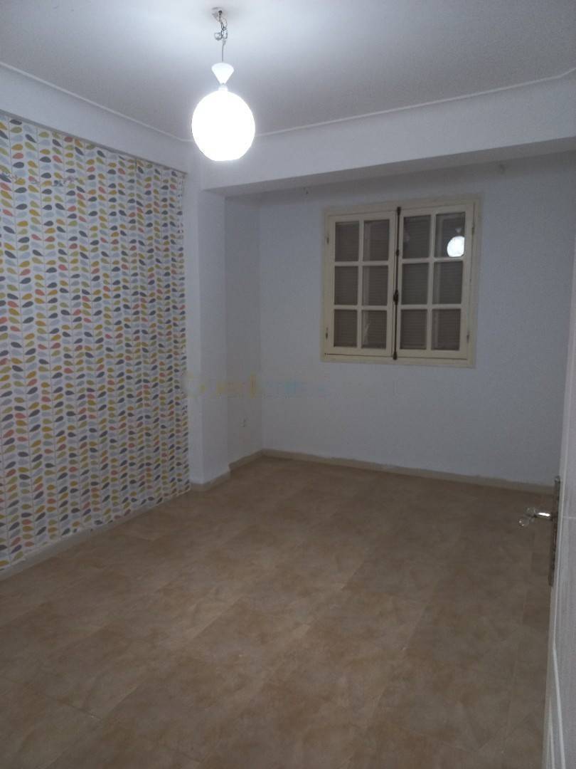 Location Appartement F3 Dely Ibrahim