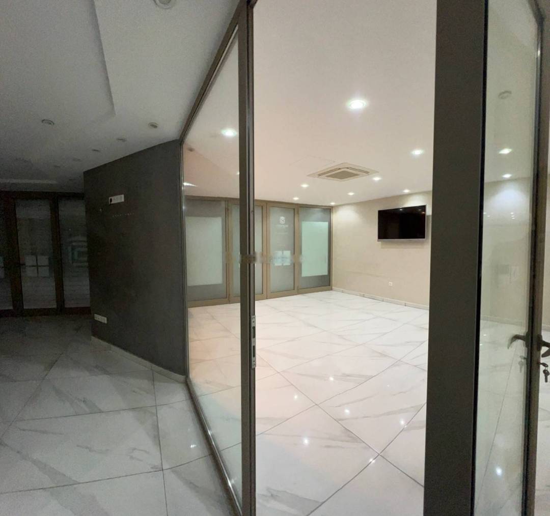 Location Local F4 Dely Ibrahim