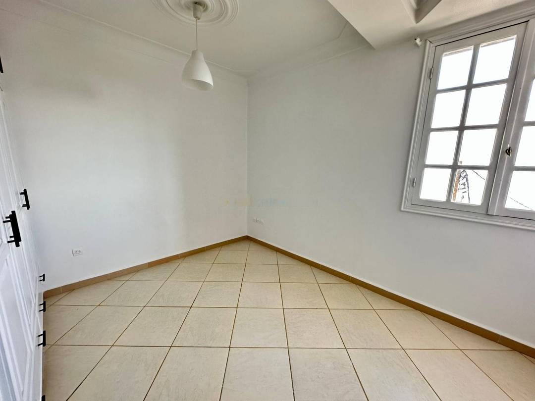 Location Niveau de villa F4 Ben Aknoun