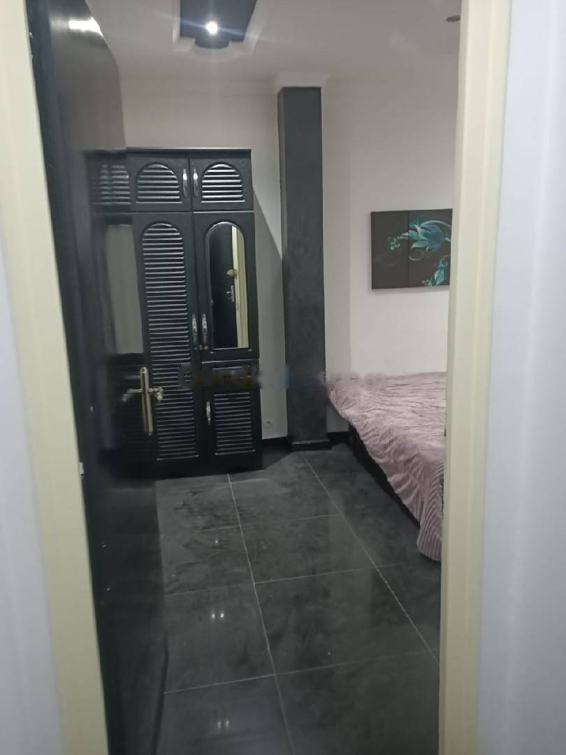Location Appartement F1 Hydra
