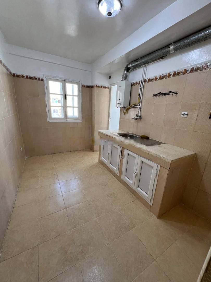 Location Appartement F3 Birkhadem