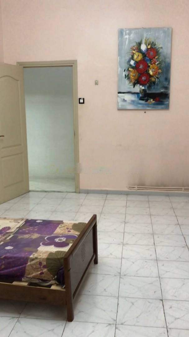 Location Appartement F4 El Mouradia