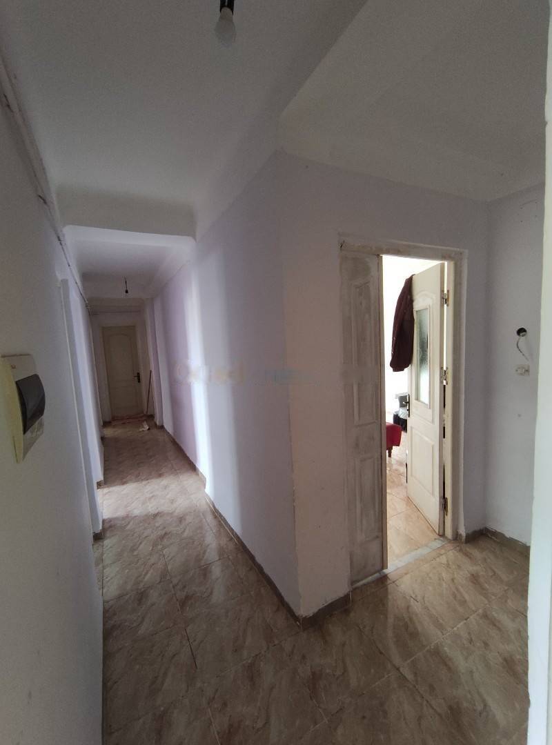 Location Appartement F4 Zeralda