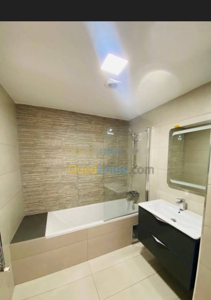 Location Appartement F4 Hydra