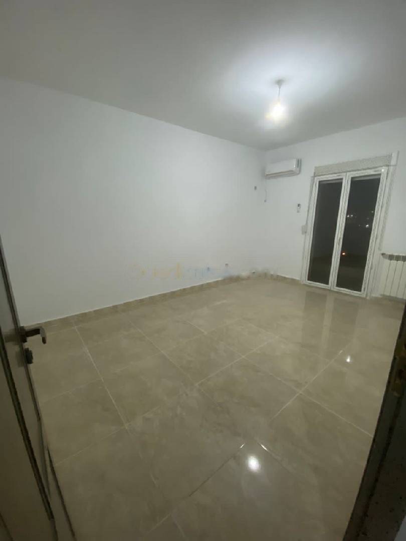 Location Appartement F5 Kouba