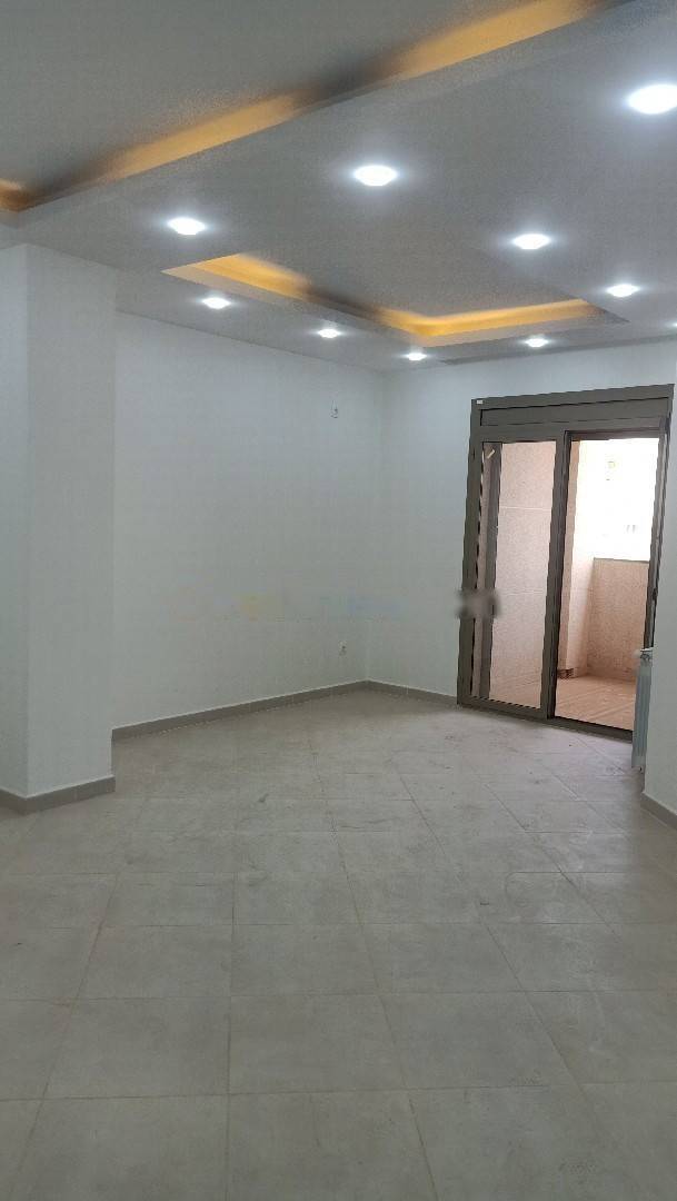 Location Appartement F5 Birkhadem