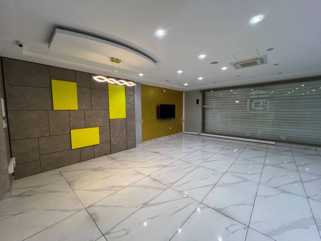 Location Local F4 Dely Ibrahim