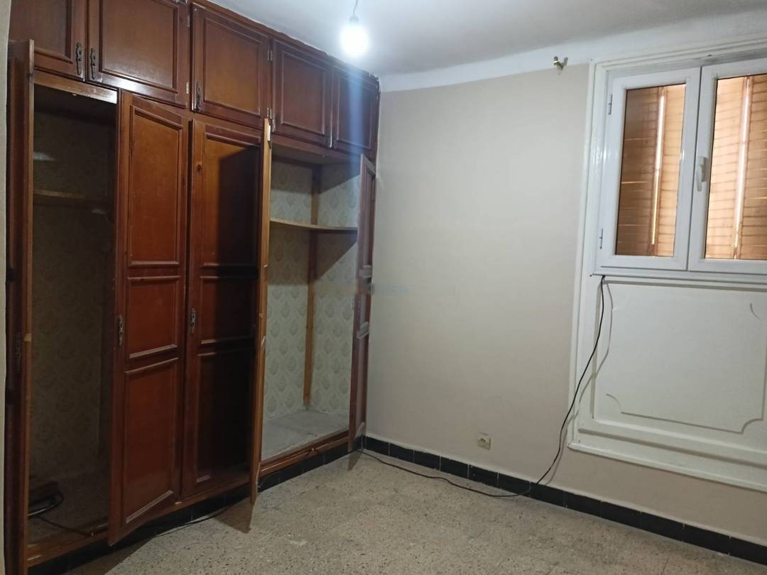 Location Appartement F3 Bab Ezzouar