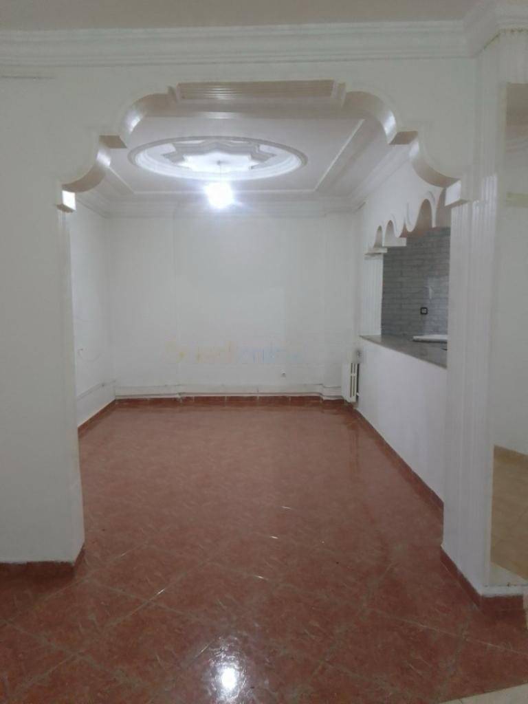 Location Appartement F3 Dely Ibrahim