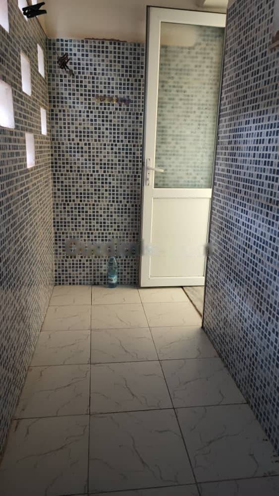 Location Niveau de villa F5 Ain Benian