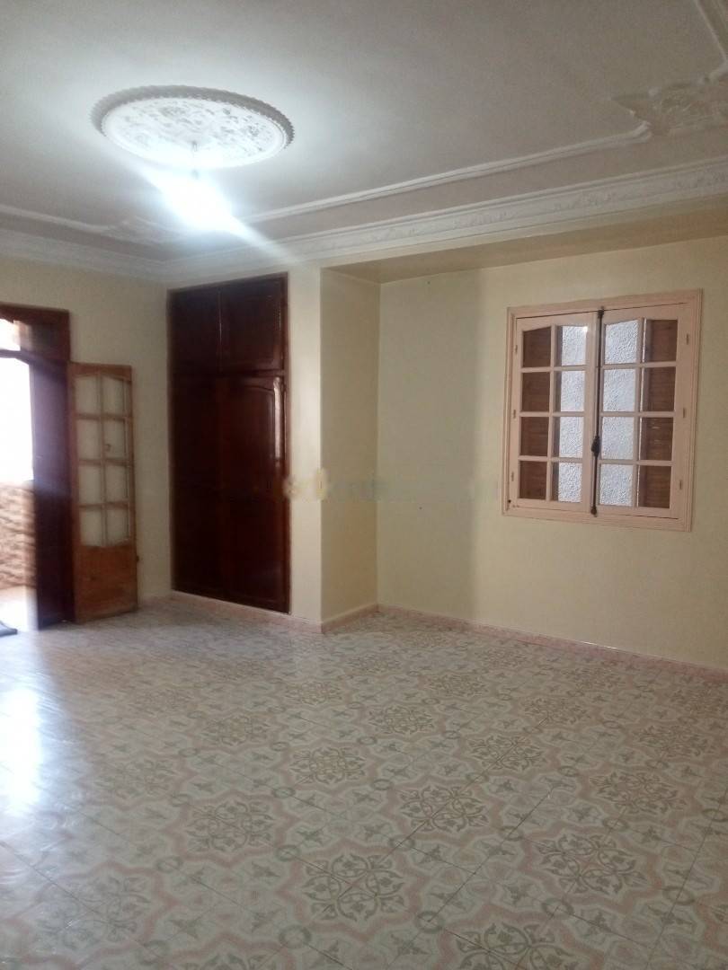 Location Niveau de villa F4 Djasr Kasentina