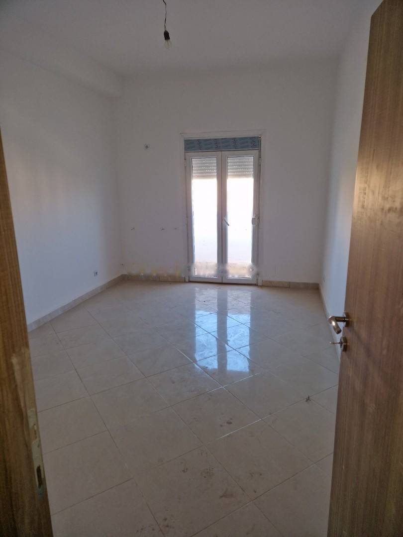 Location Niveau de villa F3 Birkhadem