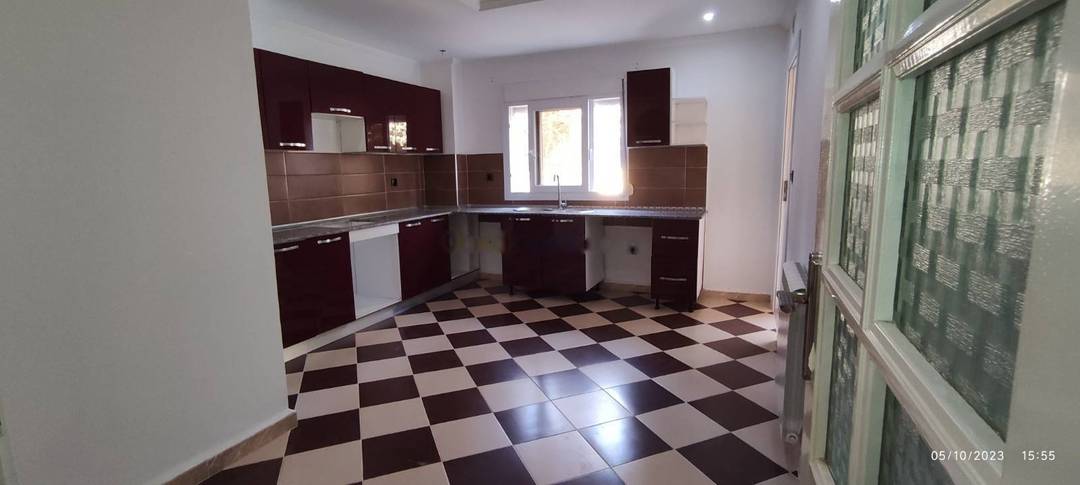 Location Appartement F3 Souidania