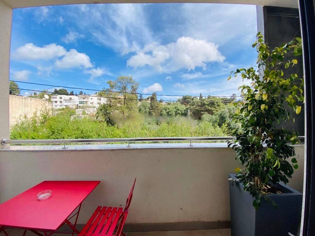 Location Appartement F4 Hydra