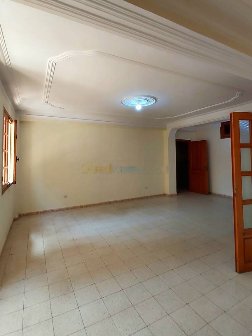 Location Appartement F5 Birkhadem