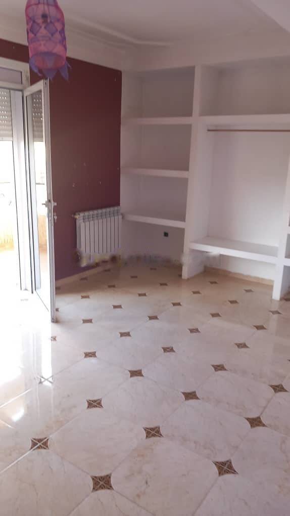 Location Niveau de villa F4 Birkhadem