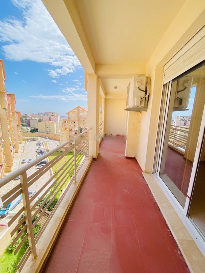 Location Appartement F4 El Achour