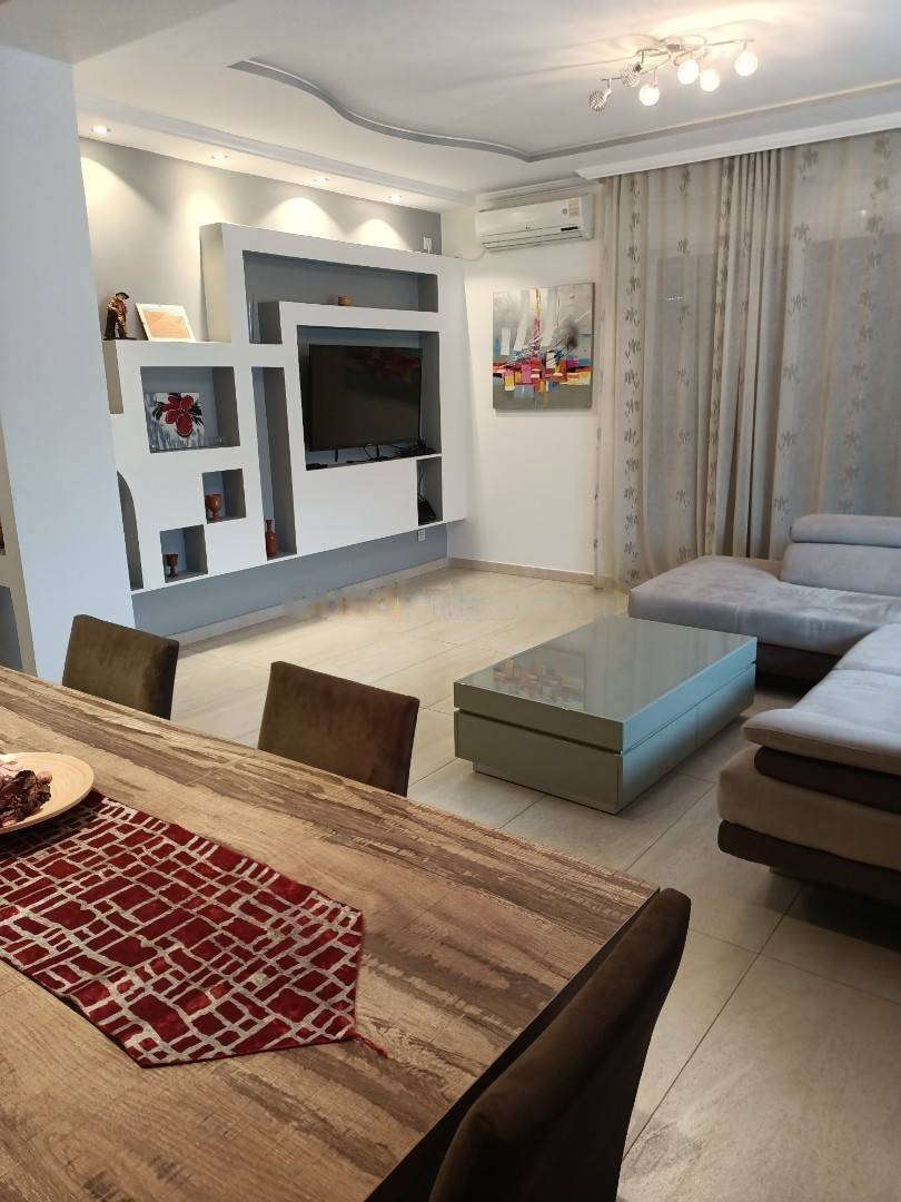 Location Appartement F4 Birkhadem