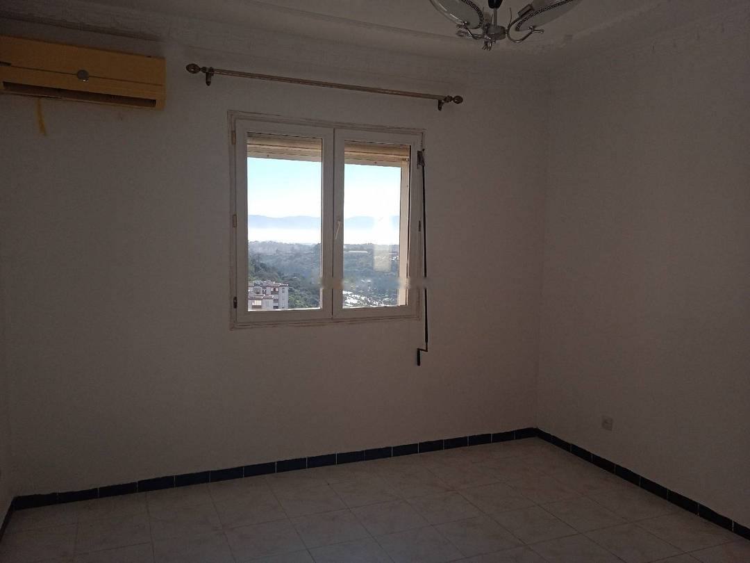 Location Appartement F4 Kouba