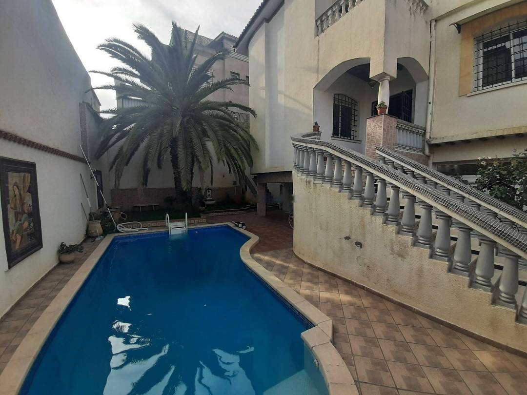 Location villa f6 ben aknoun