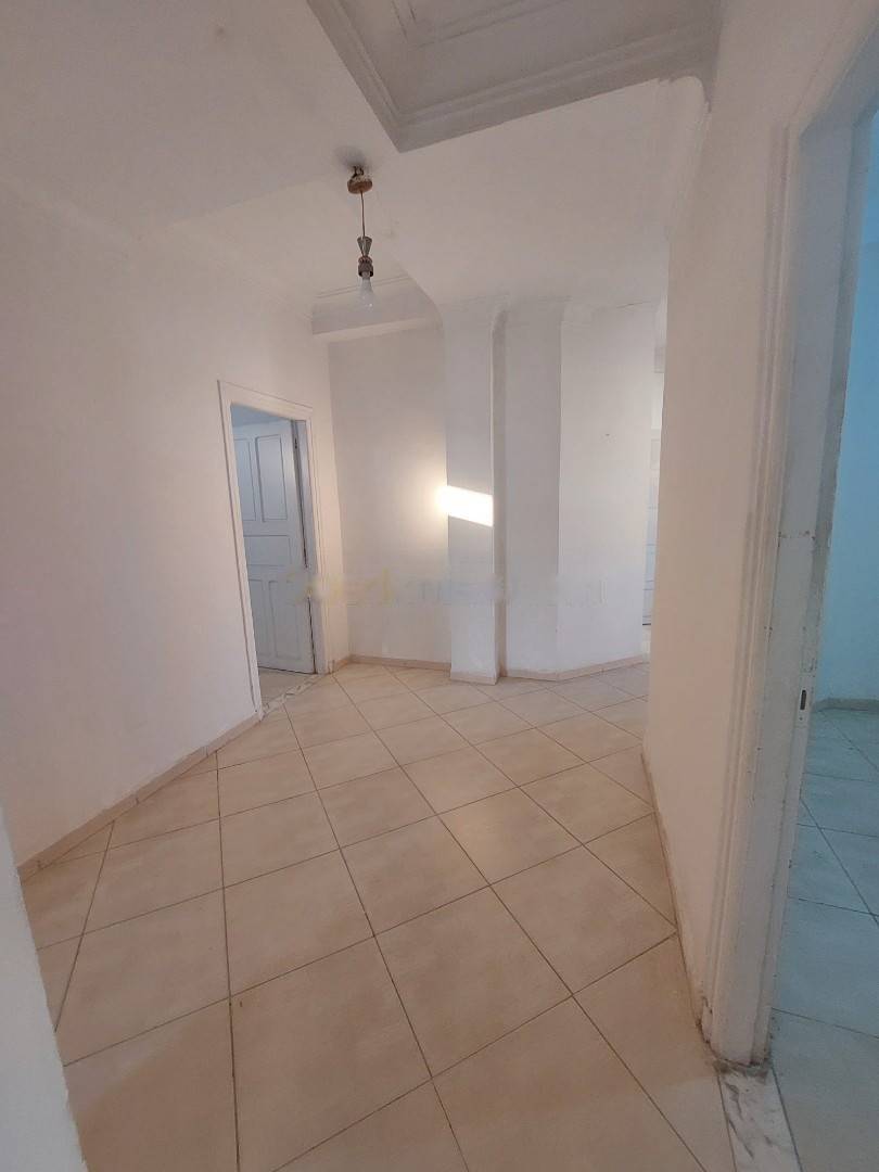 Location Niveau de villa F5 Cheraga