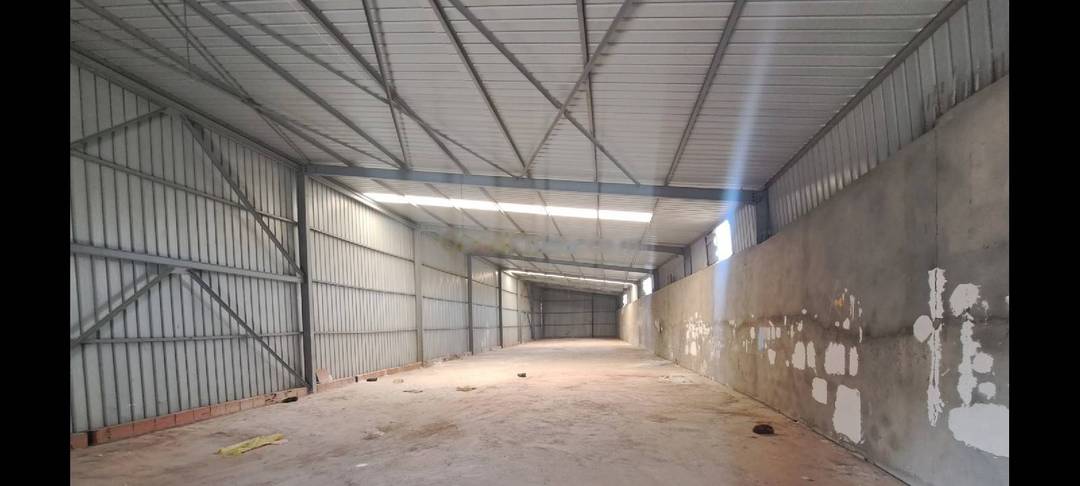 Location Hangar Les Eucalyptus