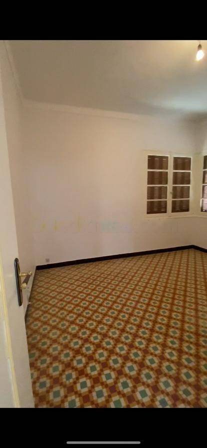 Location Niveau de villa F5 Ben Aknoun