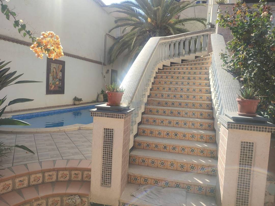 Location Villa F5 El Achour