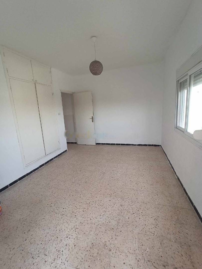 Location Appartement F4 El Achour