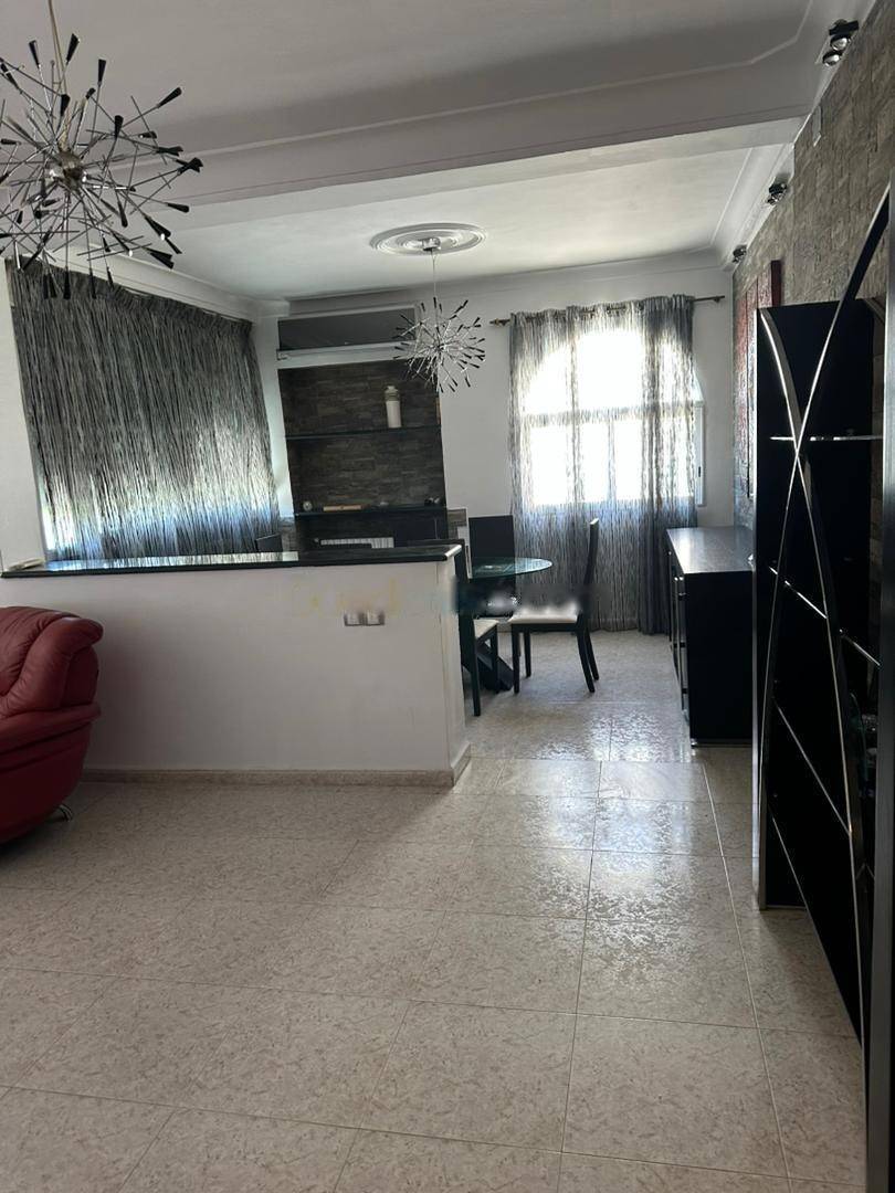 Location Appartement F4 Dely Ibrahim