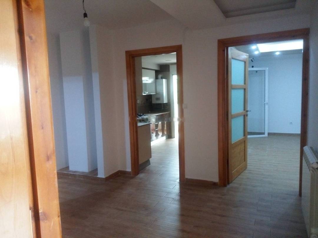 Location Appartement F4 Souidania