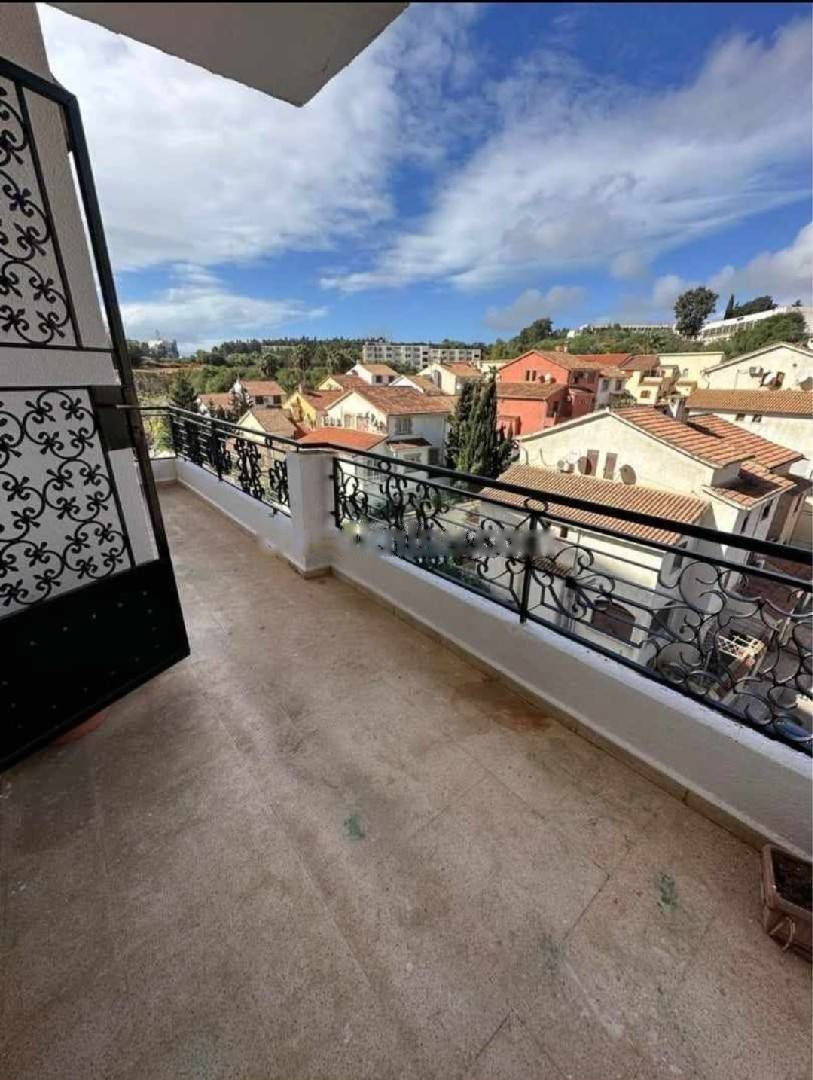 Location Appartement F4 Dely Ibrahim