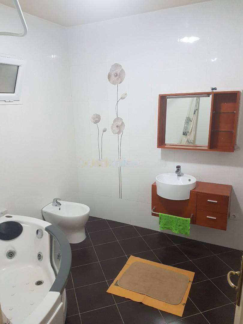 Location Appartement F4 Kouba