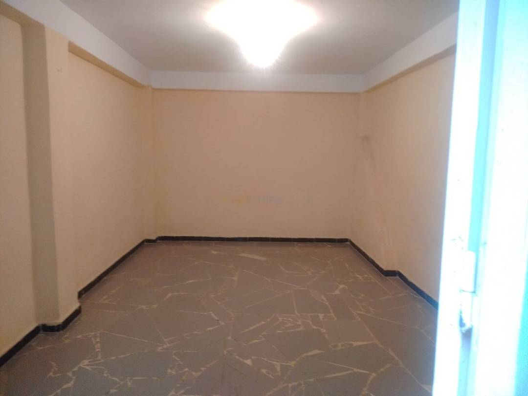 Location Niveau de villa F2 Djasr Kasentina