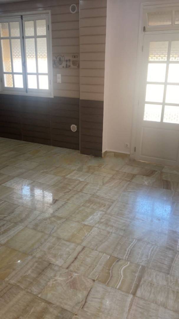 Location Niveau de villa F04 Kouba